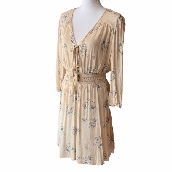 NWT LACE-UP FRONT 3/4 SLEEVE FIT & FLARE SKATER DRESS - Picture 3 of 10